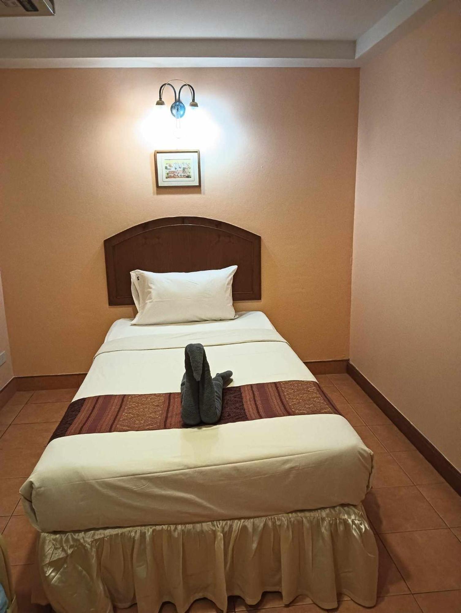 Nid Huahin Hotel Bagian luar foto